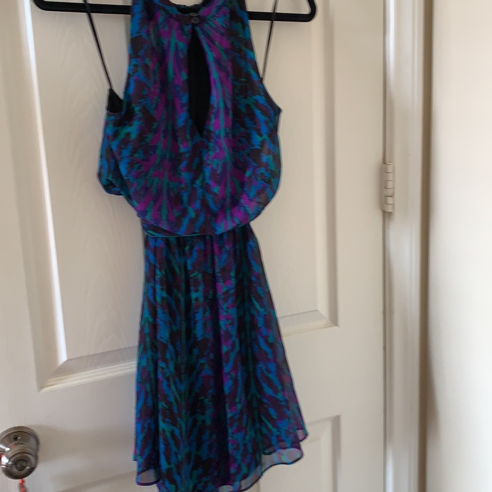 Express Dress - Picture 2 of 7
